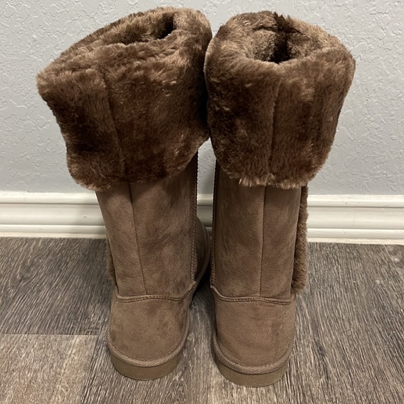 Arizona Boots Tan Color Size 8 - Picture 2 of 6